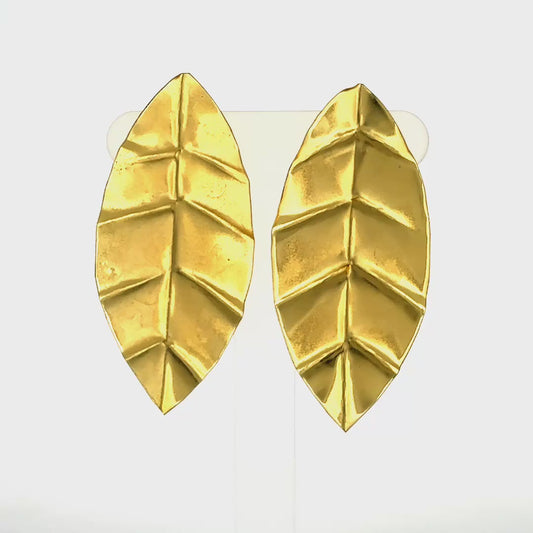 Golden leaf tops