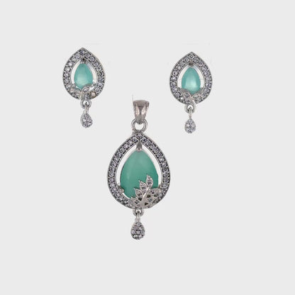 Daimond pendent set