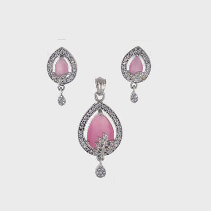 Daimond pendent set