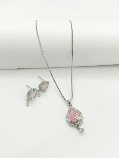 Daimond pendent set