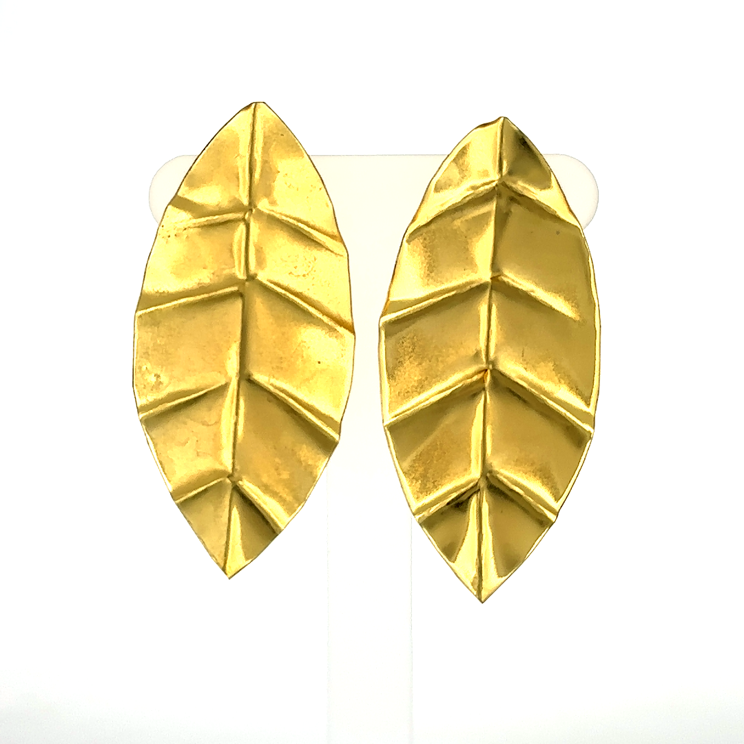 Golden leaf tops