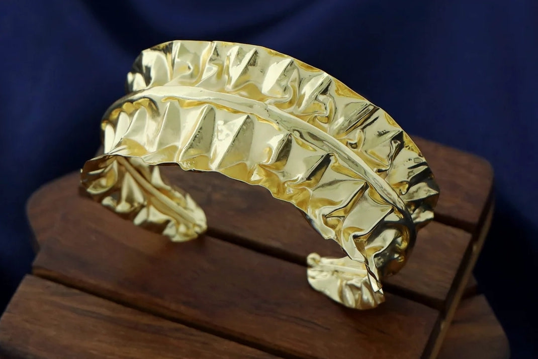 Crushed leaf kada