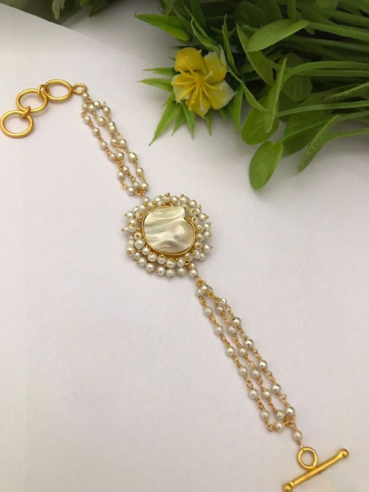 Fresh water pearl bracelet