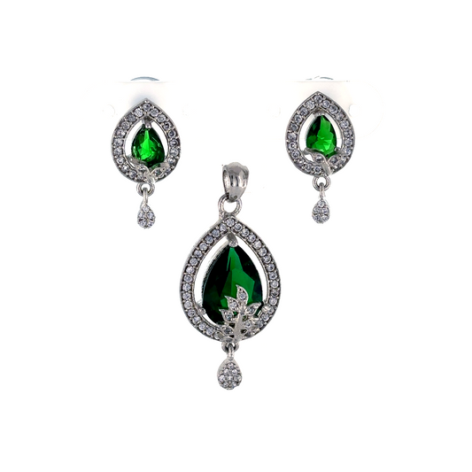 Daimond pendent set