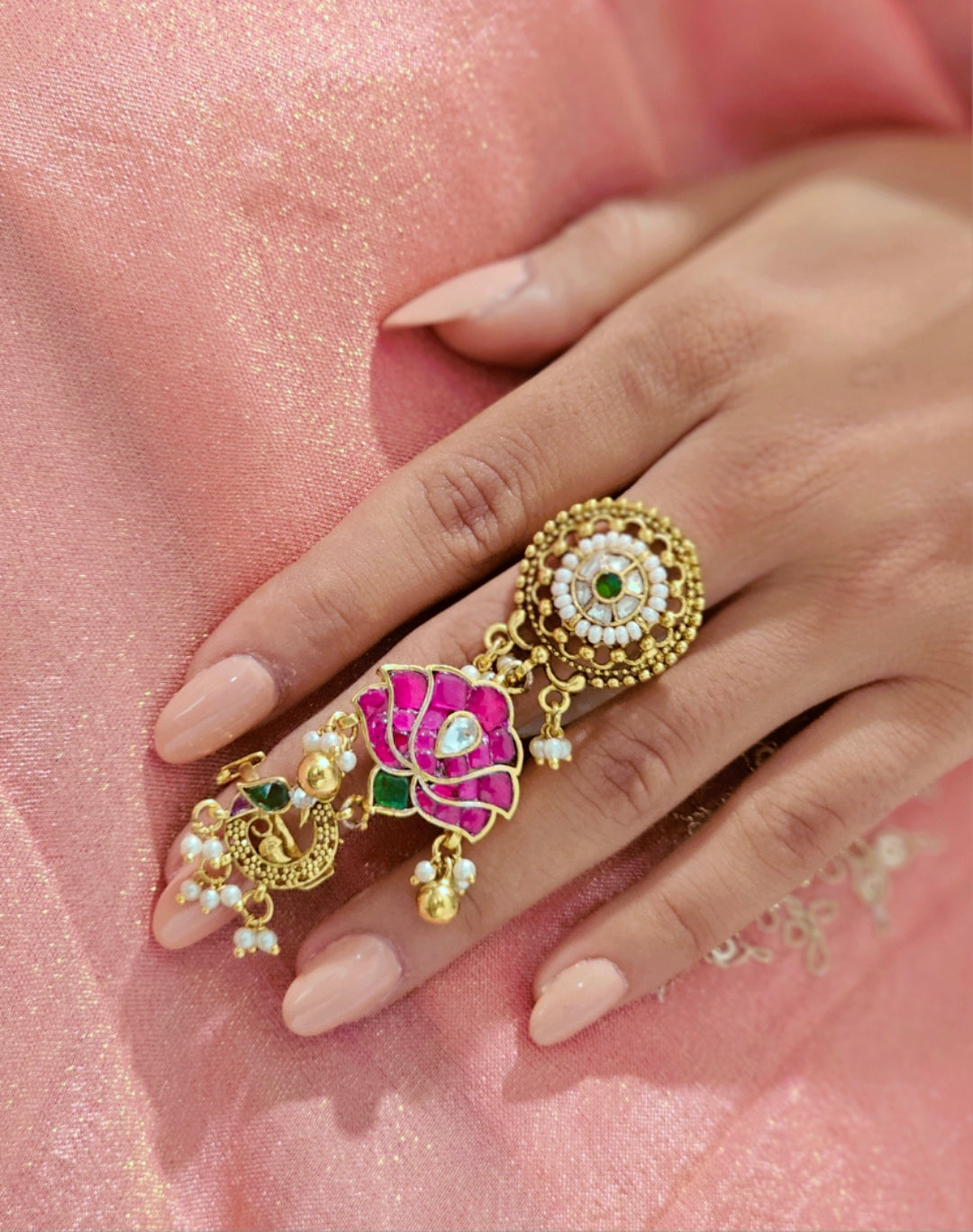 Heritage finger ring